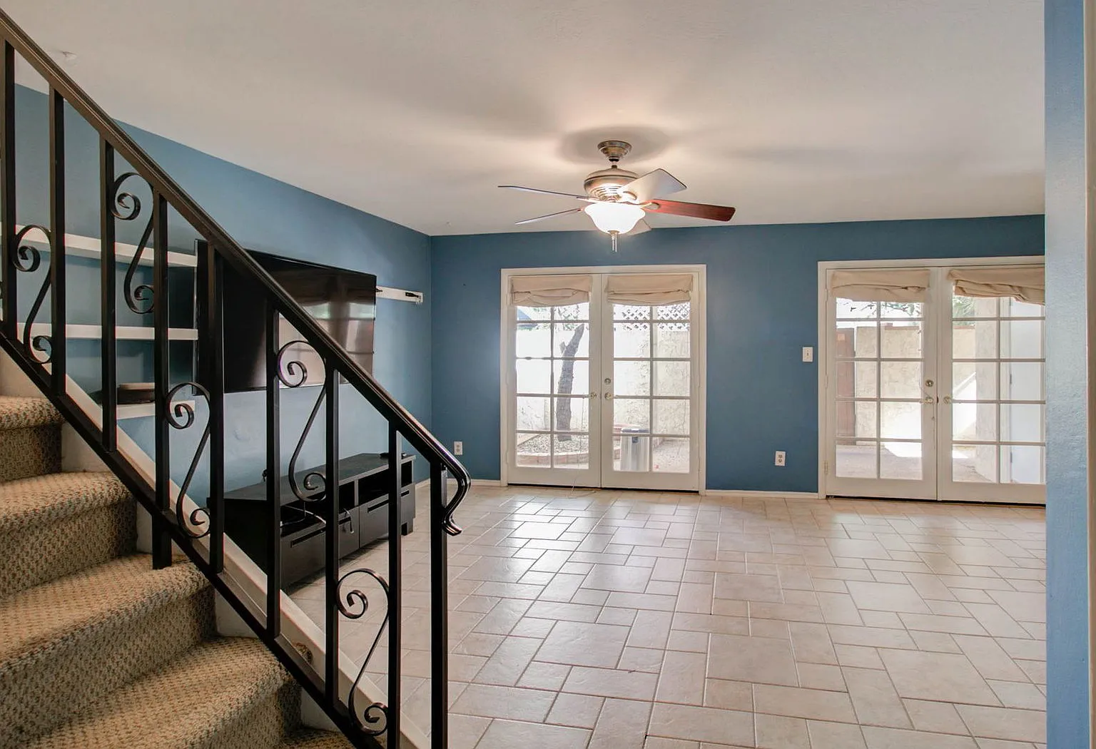 2 bed, 1.5 bath, 1114 sqft, $2,300 — Photo 1