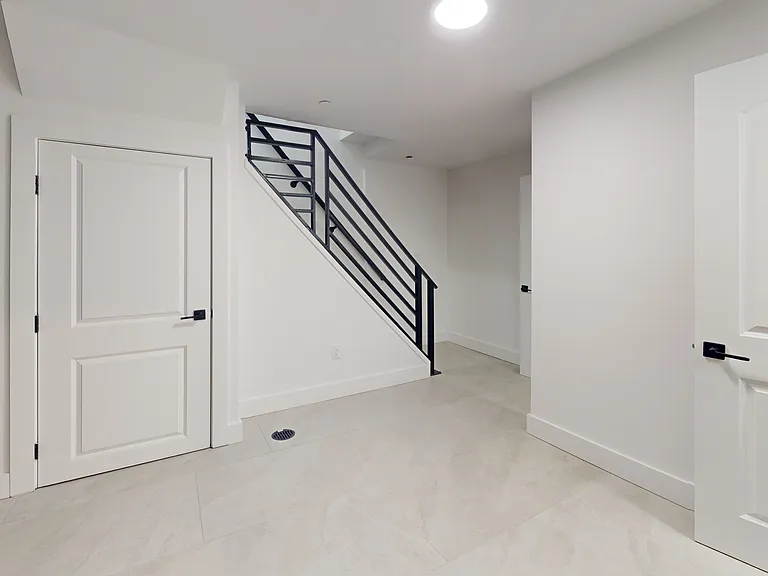 81 Suydam St #1A — Photo 5