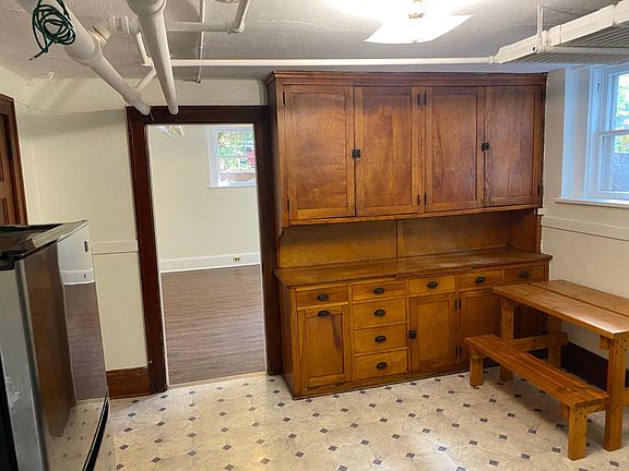 2nd image of 1479 Portland Ave #5