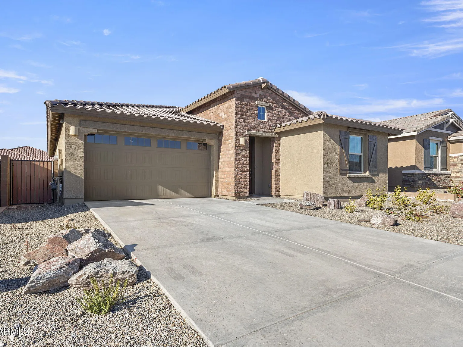 4 bed, 3.0 bath, 2268 sqft, $4,000 — Photo 3