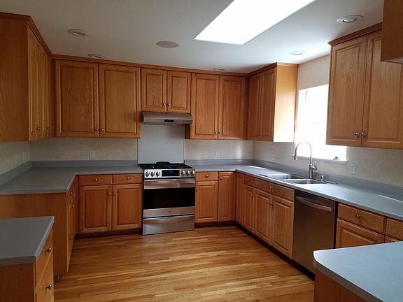 4th image of 7001 London Dr