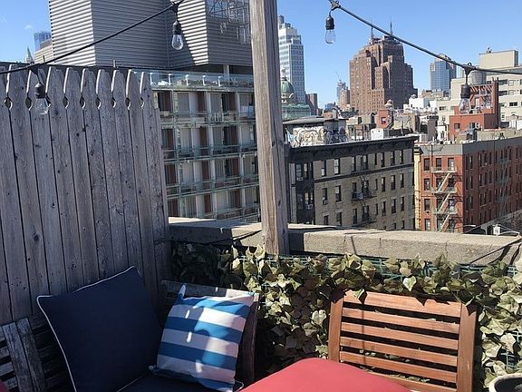 4th image of 166 Elizabeth St #5RW