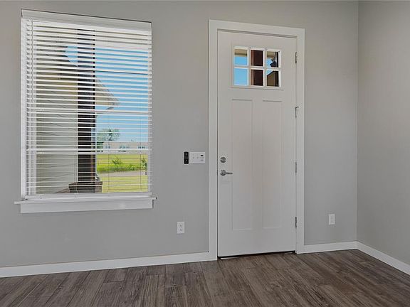 5th image of 17319 290th St