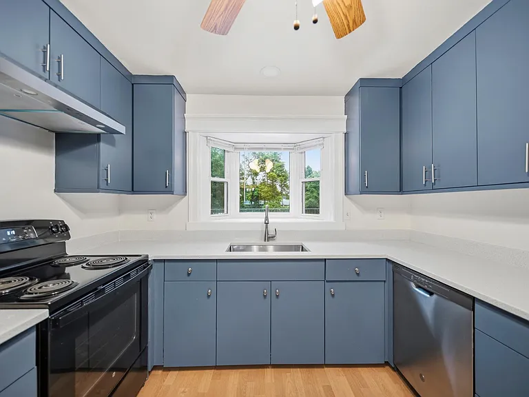 19531 Scenery Dr — Photo 3
