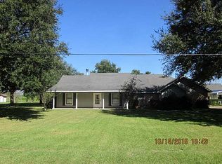 816 Village Ln, Lake Charles, LA 70605