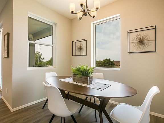 5th image of 4511 Villa Loma Ln NE