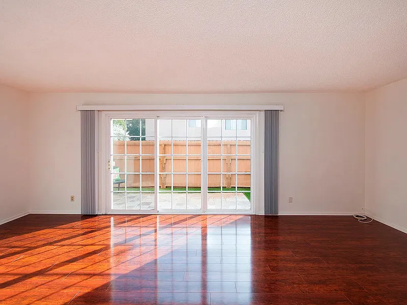 2 bed, 2.0 bath, 943 sqft, $1,721 — Photo 4