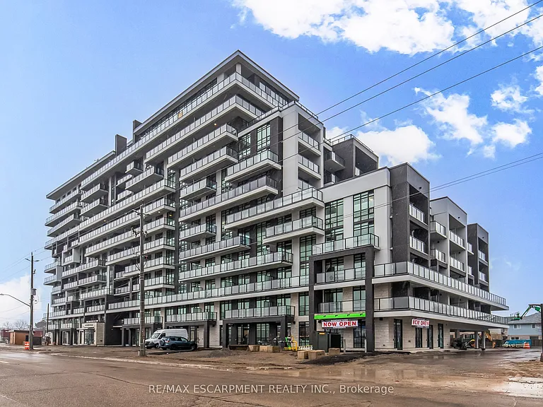 461 Green Rd #220 — Photo 2
