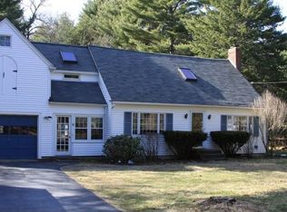 38 Mechanic St, Upton, MA 01568