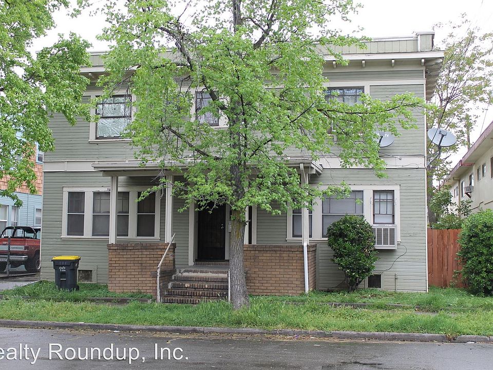 1st image of 315 E Poplar St