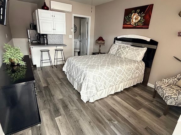 2nd image of 3501 Pacific Ave APT 62