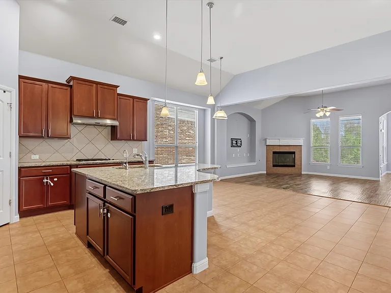 4114 Lee Hutson Dr — Photo 3