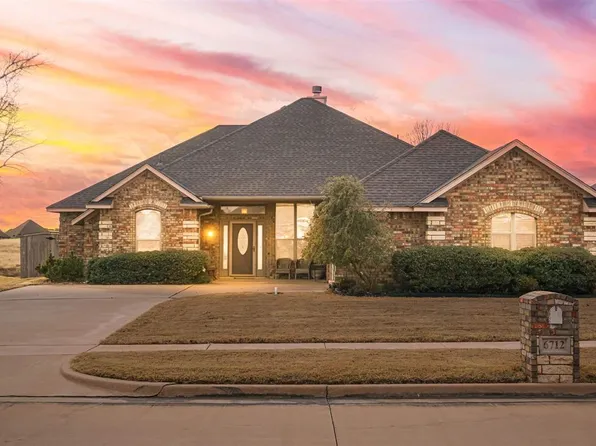 6712 SW Driftwood Dr, Lawton, OK 73505