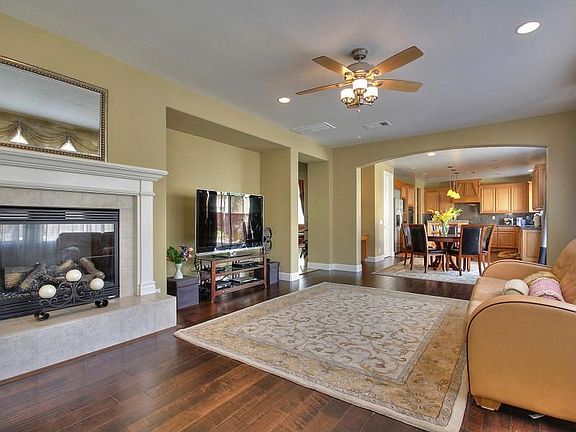 2nd image of 3571 Corsica Ct