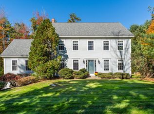 149 Falmouth Rd, Falmouth, ME 04105