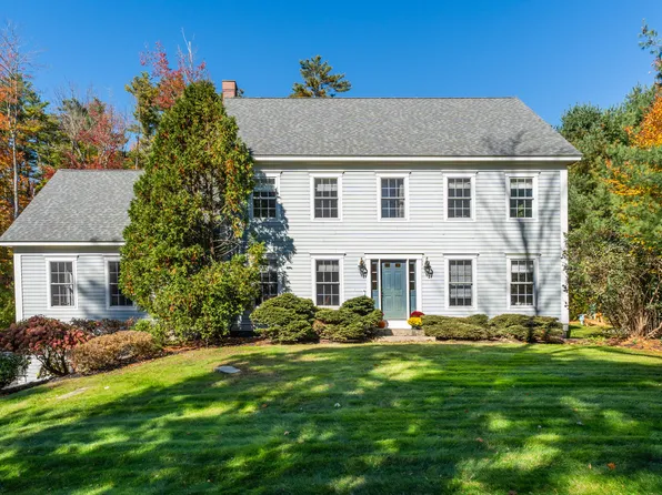149 Falmouth Road, Falmouth, ME 04105