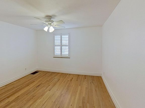 5th image of 245 S Pennsylvania St APT 6