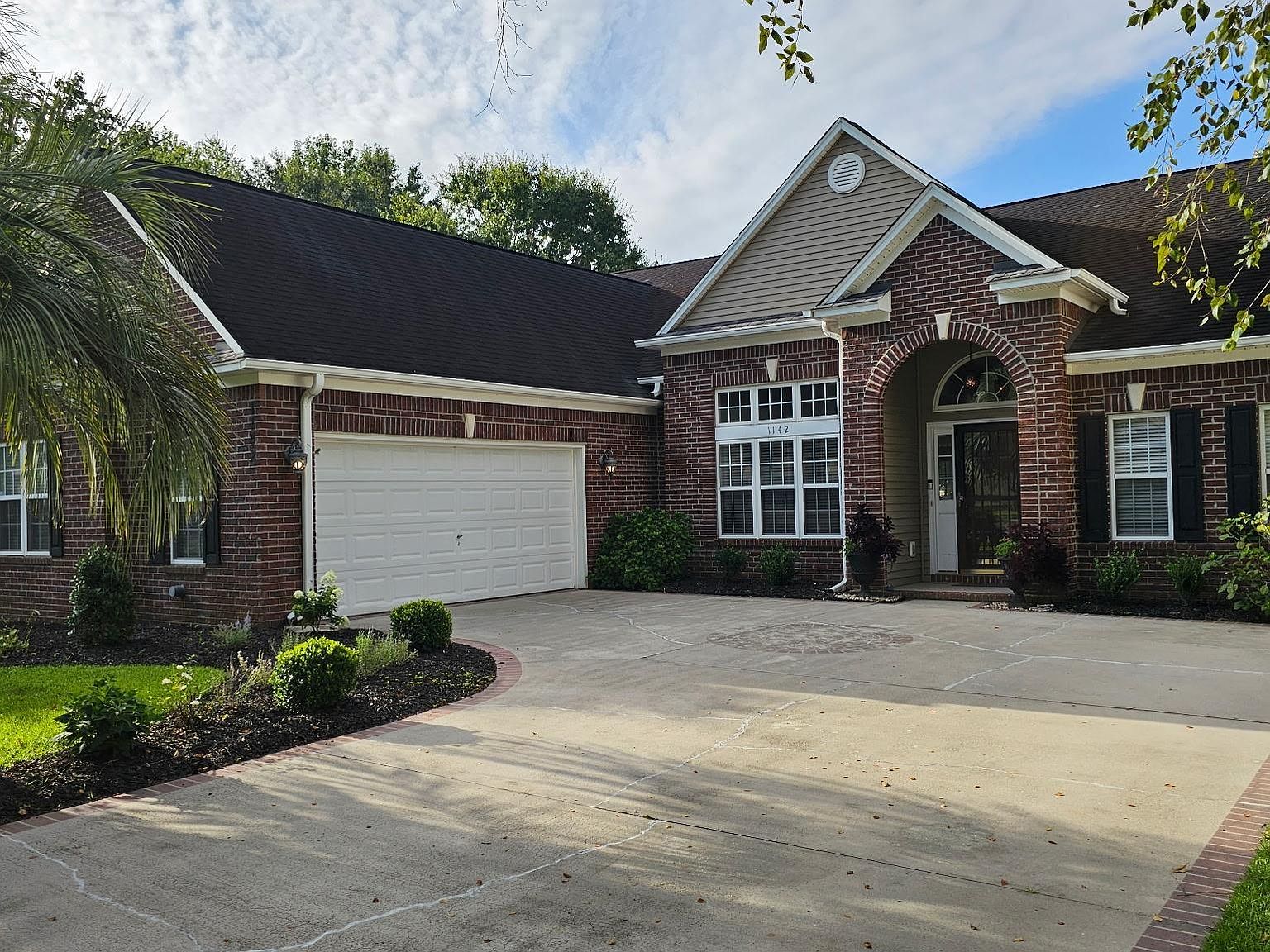 1142 N Blackmoor Dr.