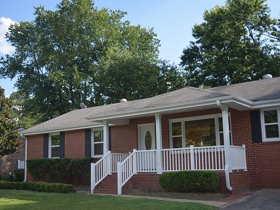 2nd image of 4028 Summerset Dr