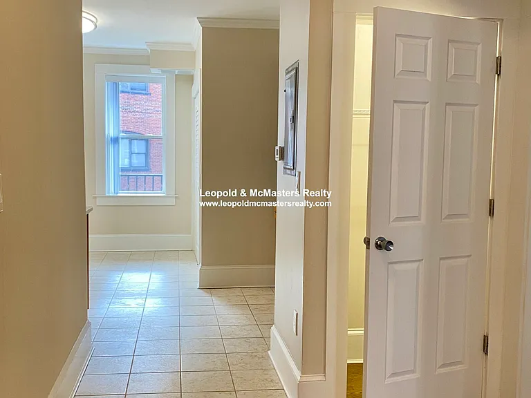 18 Short St #5 — Photo 6