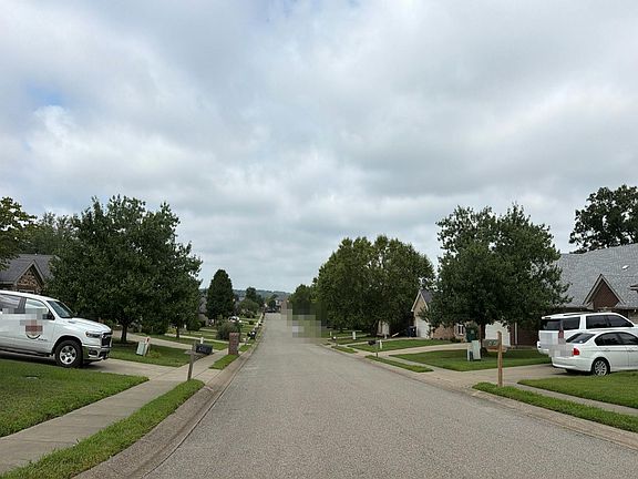 4th image of 4721 Boardwalk Dr
