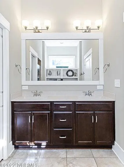 1912 Fernwood Way — Photo 10
