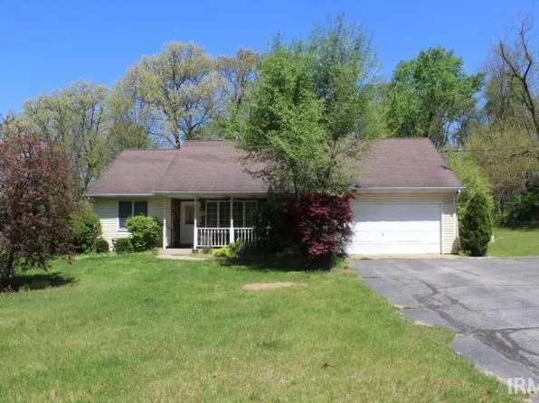 40 W 250th St N, Knox, IN 46534