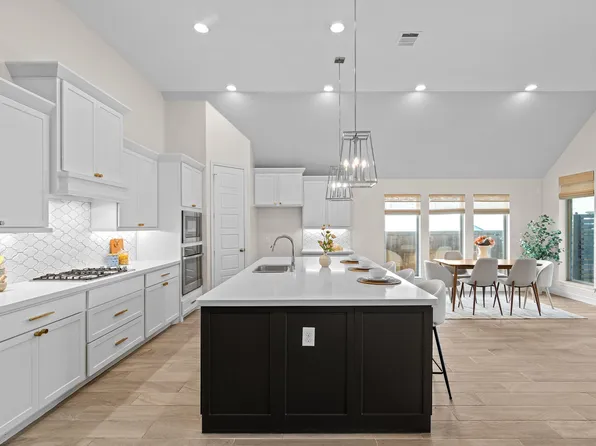 908 Quail Hollow Ave, Denton, TX 76210