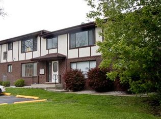 310 George St APT 2SE, Bensenville, IL 60106