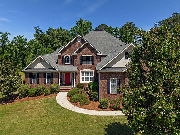 4th image of 704 Spotswood Drive