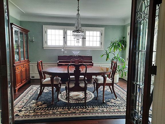 4th image of 1387 Grayton St