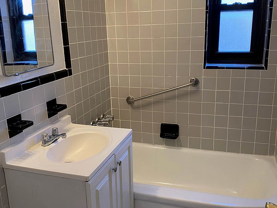2nd image of 8235 134th St APT 4E