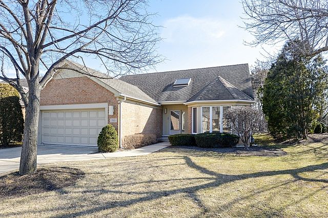 1st image of 765 Carlyle Ct