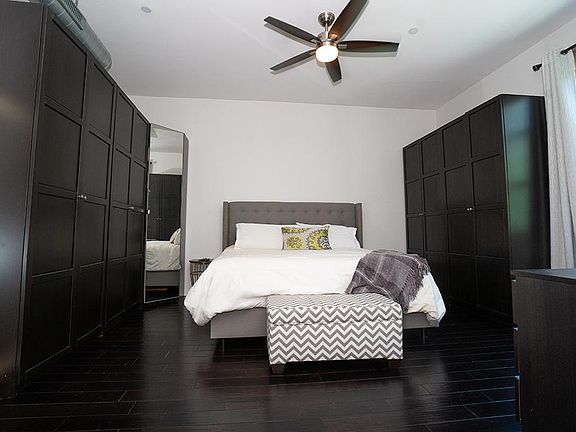 2nd image of 133 The Promenade N Unit 418