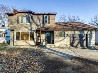 216 N Olive St, Maroa, IL 61756