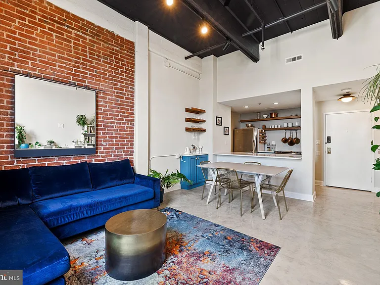 315 New St #517 — Photo 3