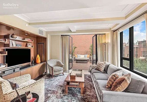 3rd image of 150 W 12th St #4E