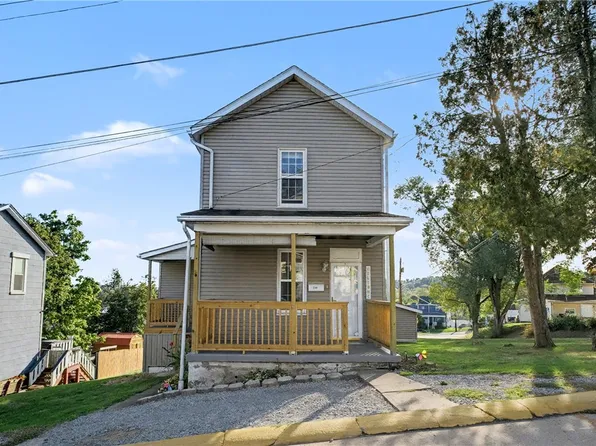 211 Crawford St, Houston, PA 15342