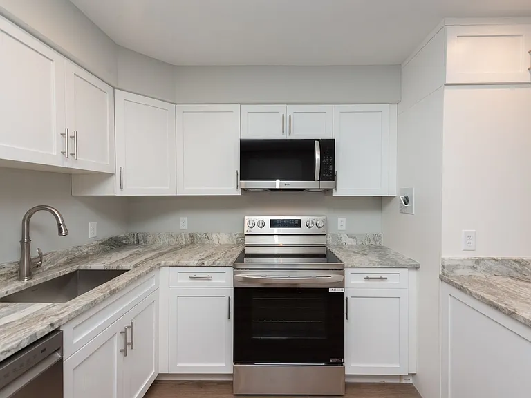 925 at North — Photo 15