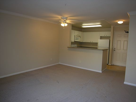 5th image of 8889 Caminito Plaza Centro Unit 7227