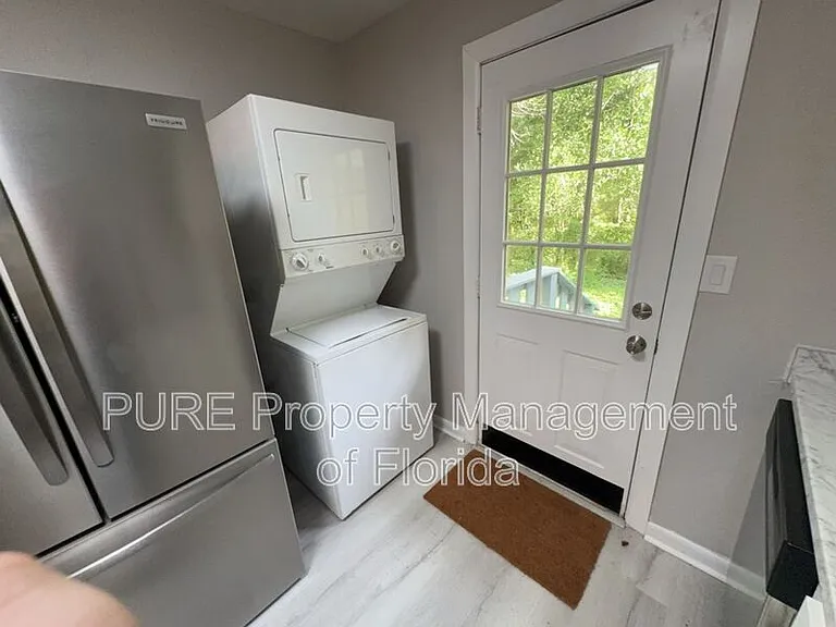 595 NW 100th St #A — Photo 42