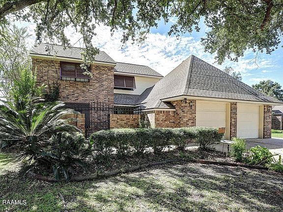 4th image of 903 Briarwood Dr