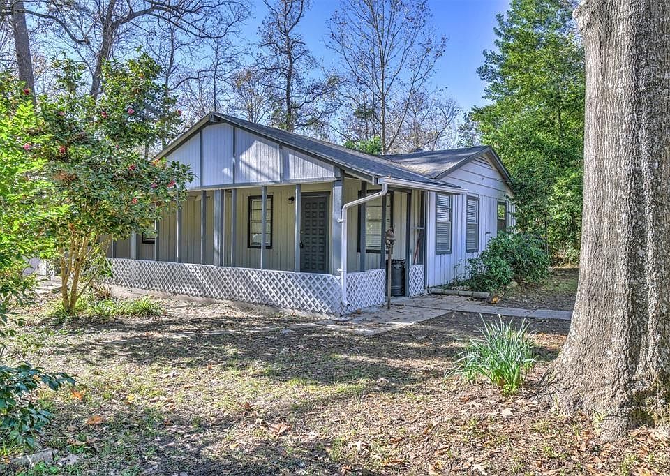 1st image of 129 Oakwood Ln