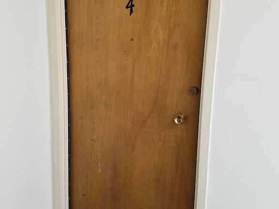 2nd image of 2314 California St #4