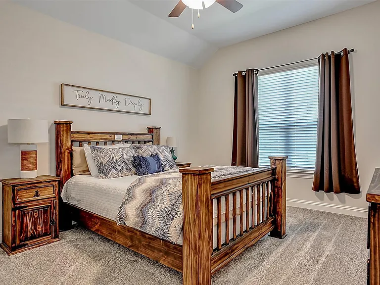 7205 Windy Meadow Dr — Photo 17