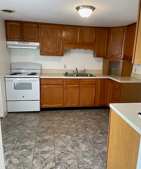 915B Security Rd — Photo 5