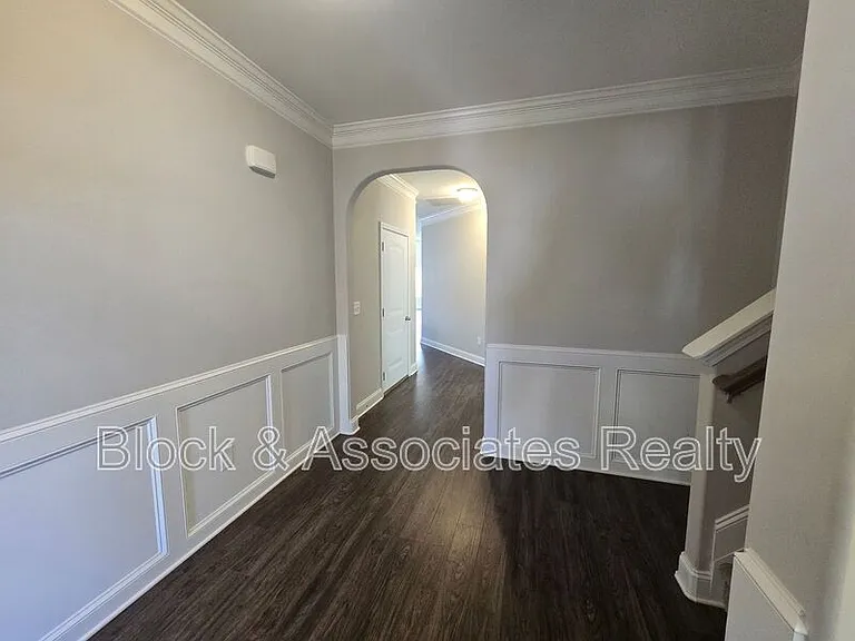 5553 Marblehead Dr — Photo 4