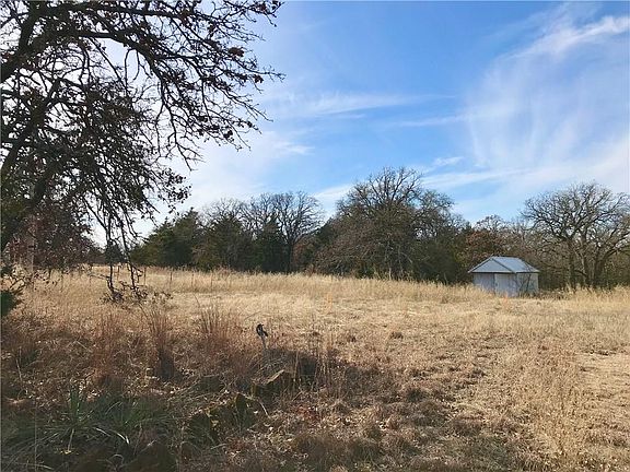 3rd image of 8827 Oakwood Dr