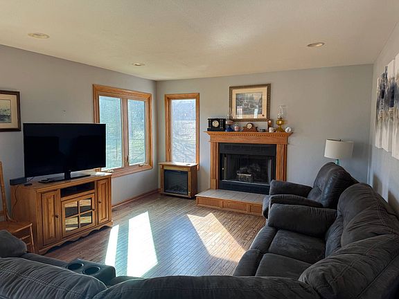 3rd image of 243 Condit Dr
