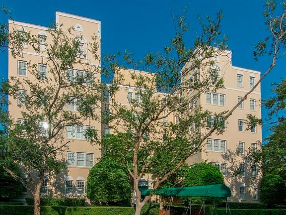 2nd image of 902 S Dakota Ave #1B
